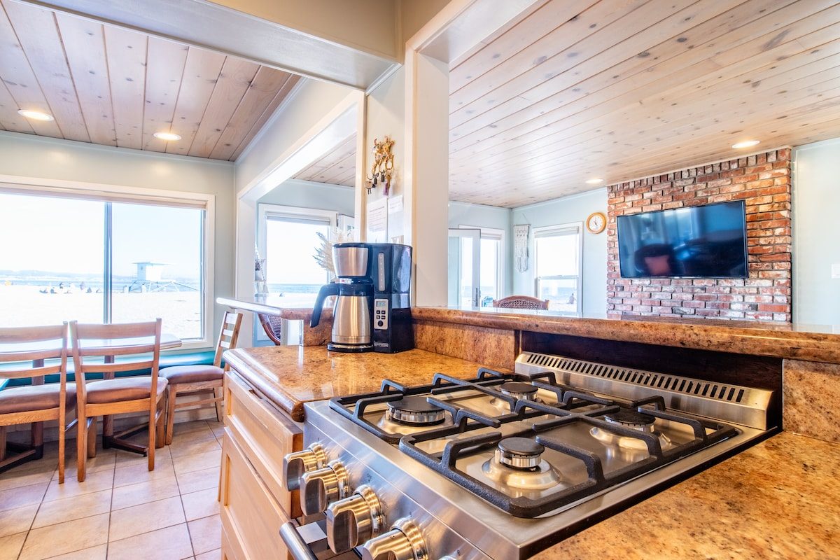 Full kitchen image 3