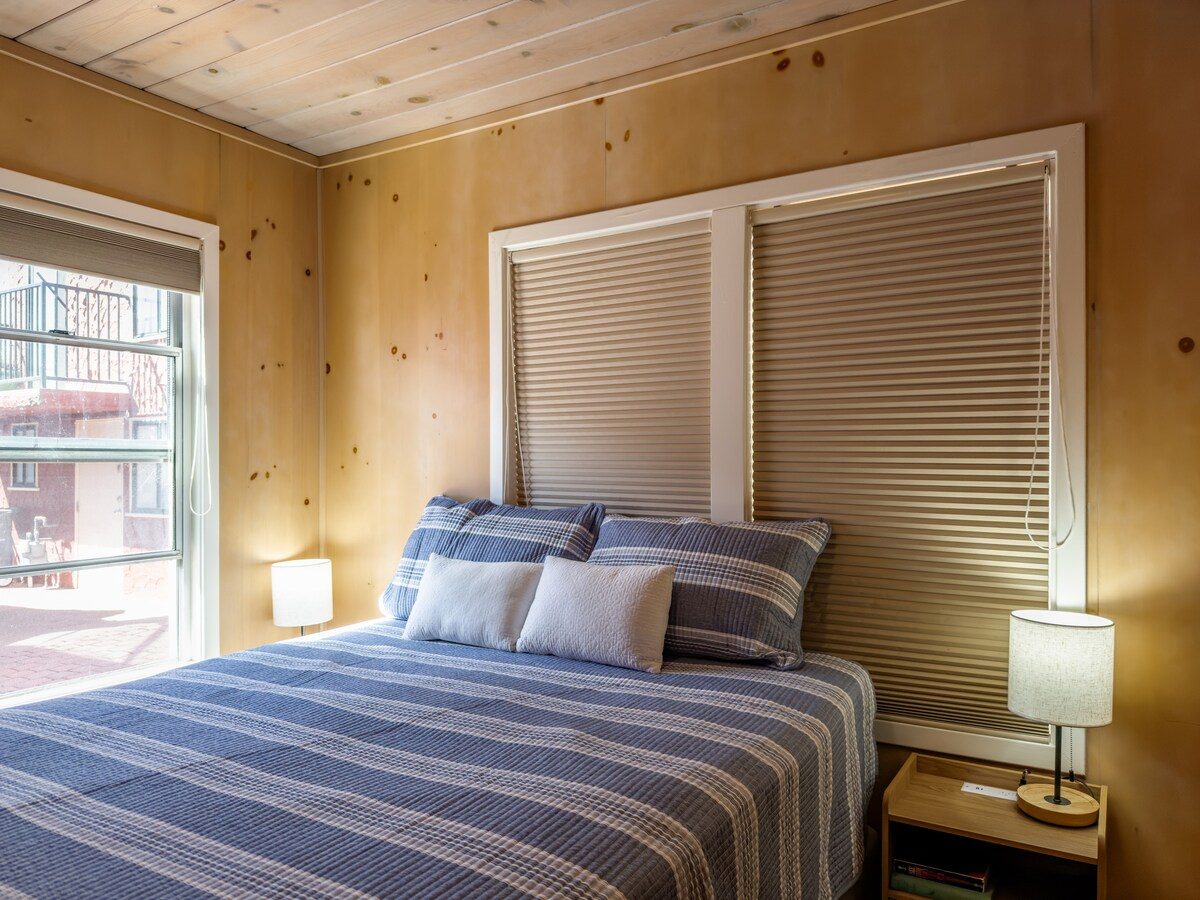 Bedroom image 2